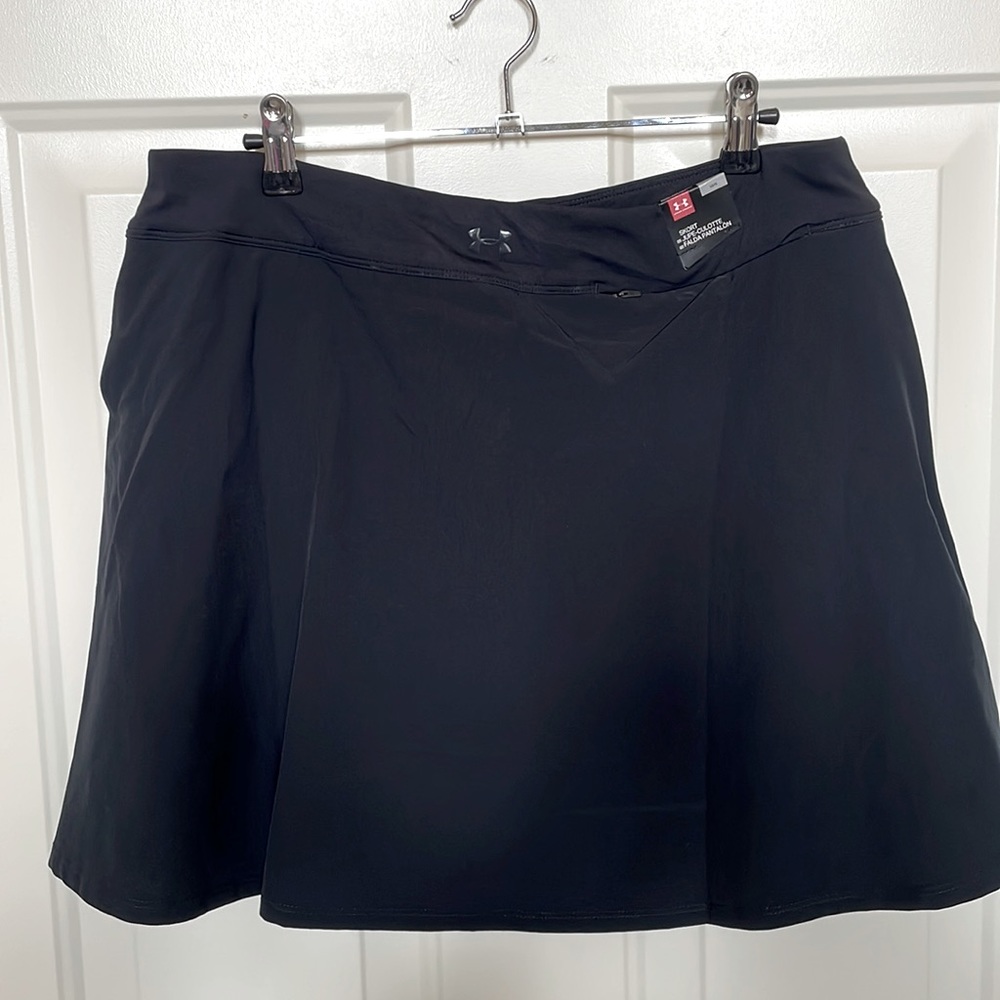 Under Armour Black Skort Size LG. *NEW*